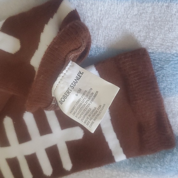 Robert Stanley 6-12m football legwarmers - Picture 2 of 2